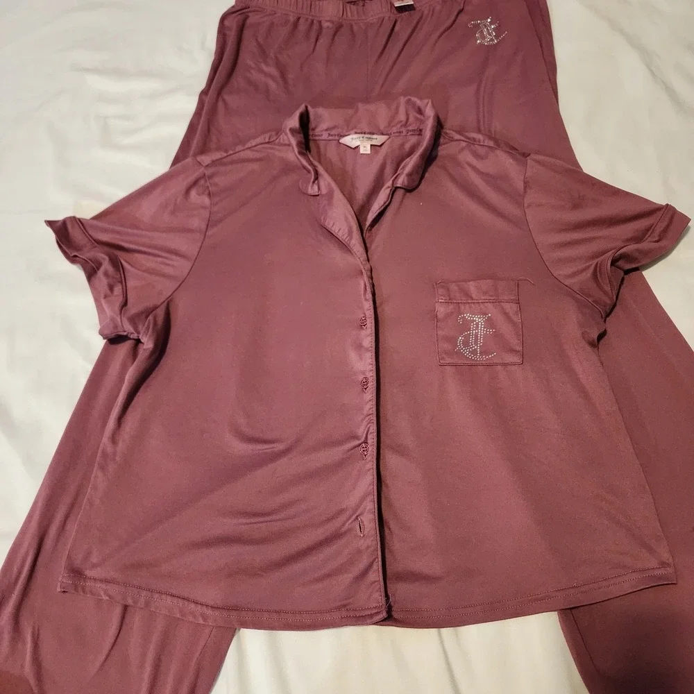 Juicy Couture Long‎ Pant Pajama Set Studded Mauve Sz L. Short Sleeve Button Up